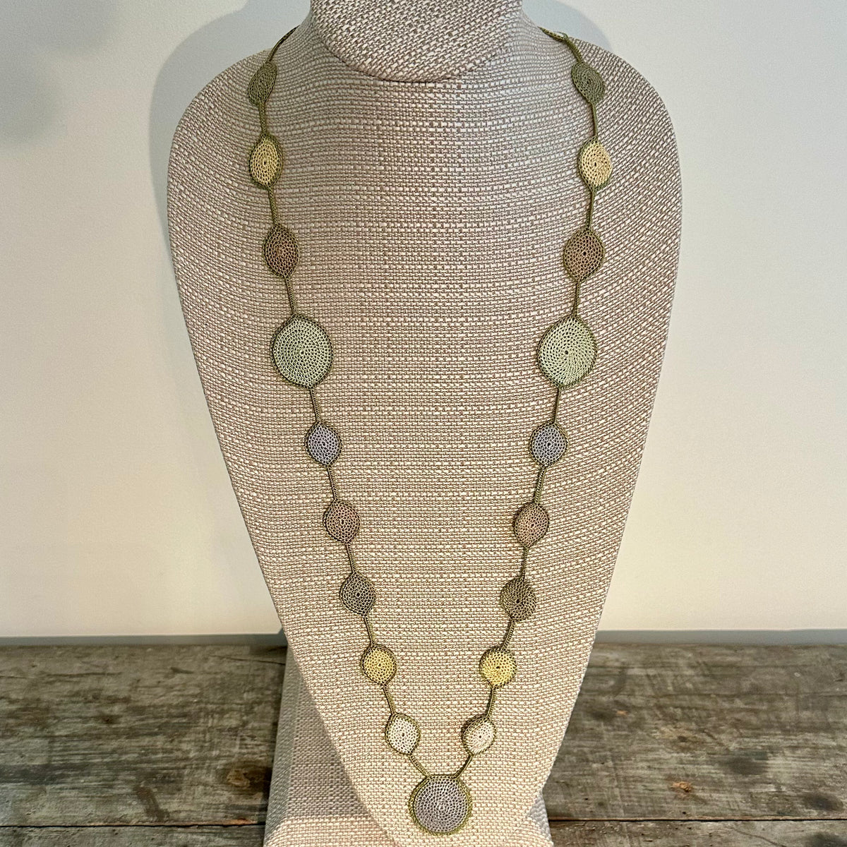 Circles Crochet Necklace, Clasp